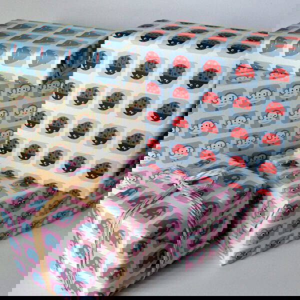 600 Stripey Cats Wrap presents Stripey Cats gift wrap with animals on